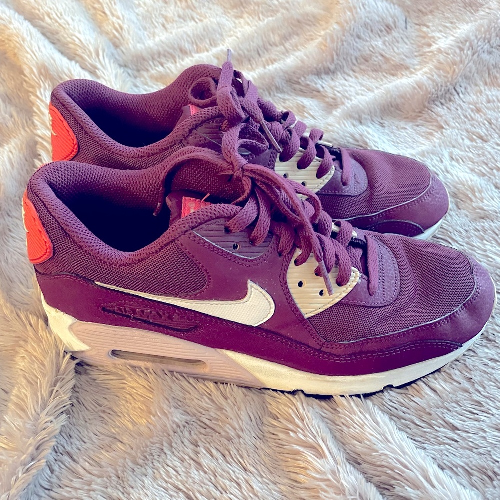 Nike Air Max - size 9.5